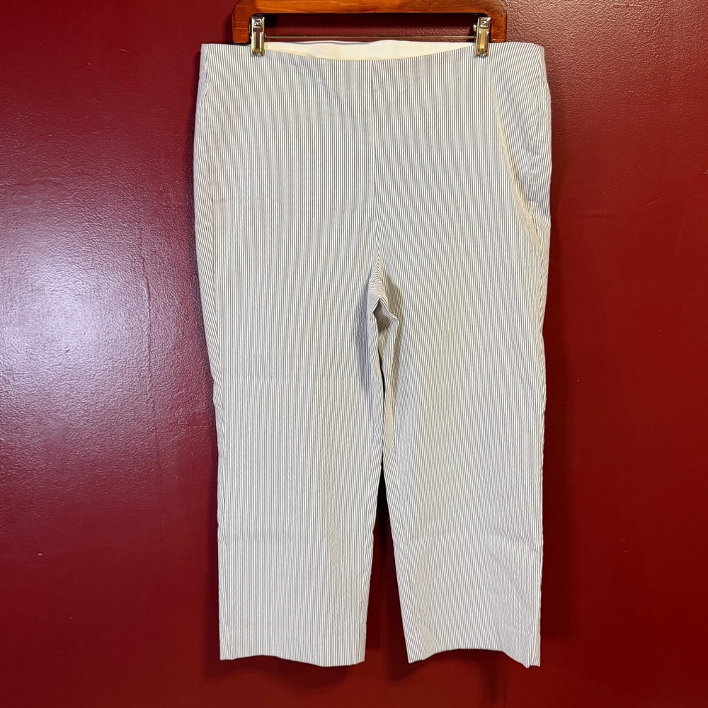 Chicos Brigitte So Slimming Seersucker Stripe Pull On‎ Pants Grey White Size 16